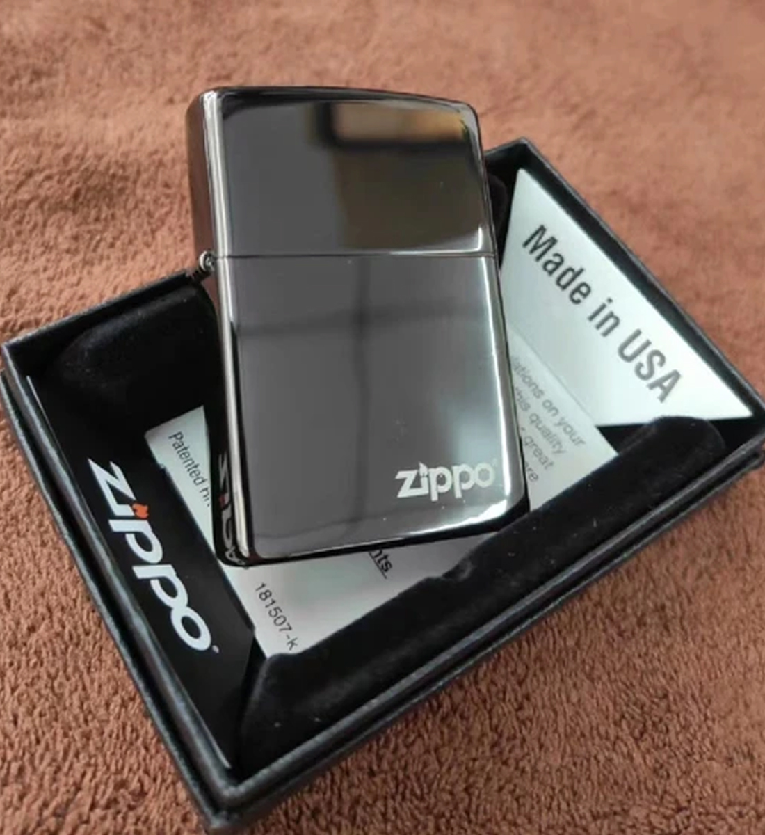 Bricheta Zippo Black Ice cu cutie